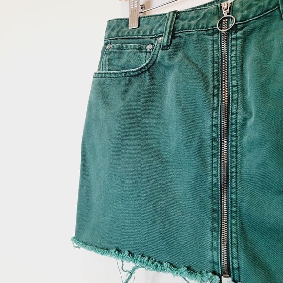 We the Free by Free People Zip It Up Green Mini Denim Grunge Distress Skirt Sz29 - Picture 3 of 7